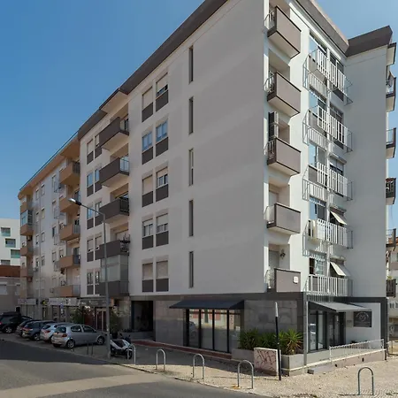 Terracota Apartment, By Match * سيتوبال